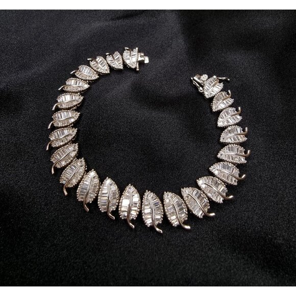 925 Sterling Silver Leaf Motif Bracelet With FZN Signature - Picture 1 of 5